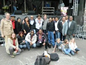 A lot of Gons came over from France, Germany, Englanda and elsewhere. It was nice mix of Goans right there in Europe!