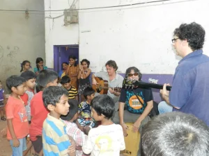 Jaume Vilaseca from Spain, keeps the kids enthralled!