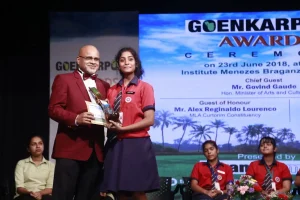 Legendary Music Director, composer & pianist, Ronnie Monsorate of Nachom ia Kumpasar & the Goenkarponn Song fame, receiving his award