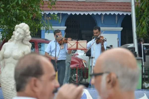 You can see Upendra Gaunekar in the foreground!