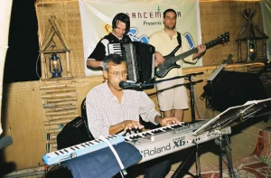 Carlos Gonsalves on the Keyboard