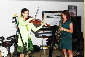 The JuJu Duo, Judith Reiter on Viola & Julia Schreitl on Saxophone